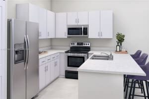 687 SE 14 CT, Homestead, FL 33034 - MLS#A11871864