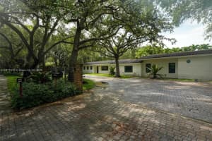 6230 Sw 112th St, Pinecrest