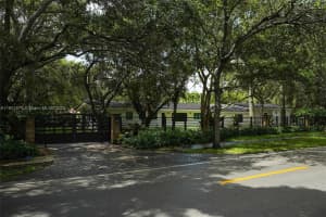 6230 SW 112th St, Pinecrest, FL 33156 - MLS#A11871875