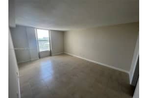 2000 NE 135th St 905, North Miami, FL 33181 - MLS#A11871923