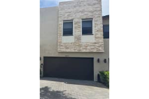 10574 NW 81st Ter, Doral, FL 33178 - MLS#A11871934