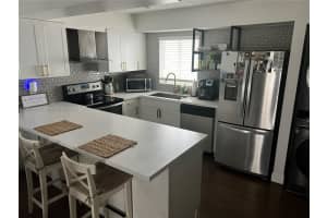 197 Se Village Dr 197, Port Saint Lucie