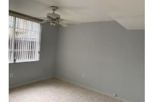 1062 W 42nd Pl Studio, Hialeah, FL 33012 - MLS#A11871956