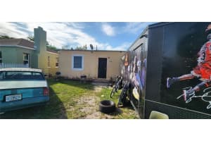 1846 Nw 49th St, Miami