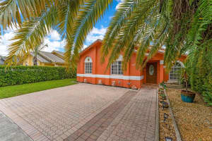 8101 Sw 159th Ct Miami, FL 33193 - MLS#A11871990