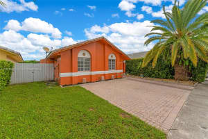 8101 Sw 159th Ct Miami, FL 33193 - MLS#A11871990