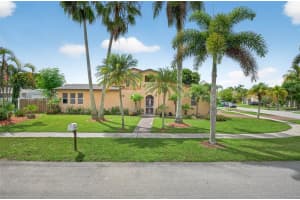 9928 NW 47th St, Sunrise, FL 33351 - MLS#A11871999