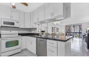 420 Ne 12th Ave 404, Hallandale Beach