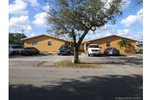 6147 Arthur St 1, Hollywood, FL 33024 - MLS#A11872057