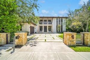 6120 SW 80th St, South Miami, FL 33143 - MLS#A11872060