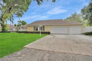 14930 SW 145th St, Miami, FL 33196 - MLS#A11872089