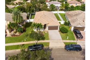 14275 NW 18th Pl, Pembroke Pines, FL 33028 - MLS#A11872124