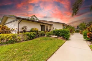 1014 Pine Isle Ln 1014, Naples