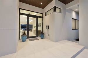 2757 Ne 34th Street Fort Lauderdale, FL 33306 - MLS#A11872195