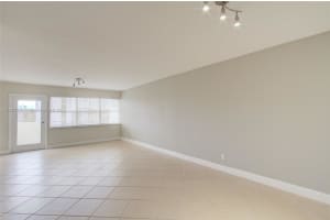 401 Golden Isles Dr 702, Hallandale Beach, FL 33009 - MLS#A11872200