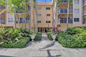 2640 NE 135th St 210, North Miami, FL 33181 - MLS#A11872308