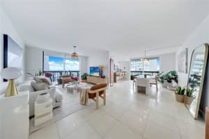 2333 Brickell Ave 1406, Miami