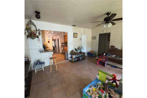 2921 NW 66th St, Miami, FL 33147 - MLS#A11872323