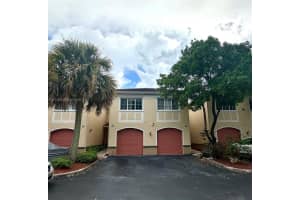 2424 Centergate Dr 204, Miramar