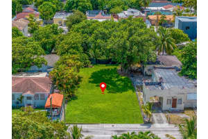 1376 NW 32nd St, Miami, FL 33142 - MLS#A11872420