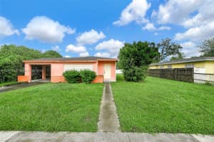 1351 SW 74th Ave, Miami, FL 33144 - MLS#A11872423