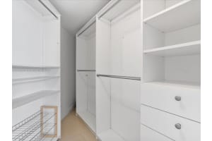 31 SE 6th St 802, Miami, FL 33131 - MLS#A11872441