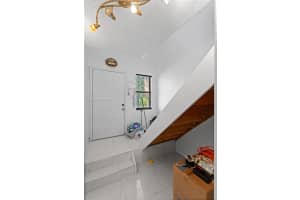 949 SW 113th Ter, Pembroke Pines, FL 33025 - MLS#A11872465