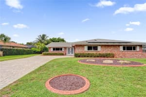 680 NW 100th Ln, Coral Springs, FL 33071 - MLS#A11872569