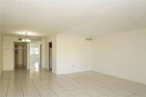 11855 NE 19th Dr 10, North Miami, FL 33181 - MLS#A11872617