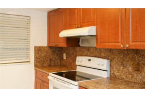 11855 NE 19th Dr 10, North Miami, FL 33181 - MLS#A11872617