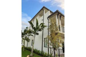 8118 NW 42nd St, Doral, FL 33166 - MLS#A11872629