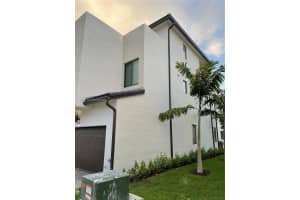 8118 NW 42nd St, Doral, FL 33166 - MLS#A11872629