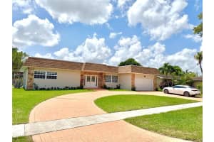 7480 Nw 14th St, Plantation