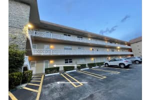 5103 NW 35th St 402, Lauderdale Lakes, FL 33319 - MLS#A11872676