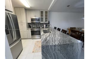 5103 NW 35th St 402, Lauderdale Lakes, FL 33319 - MLS#A11872676