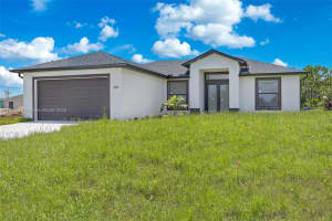 208 Pembroke, Lehigh Acres