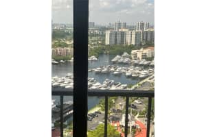 19355 Turnberry Way 21d, Aventura