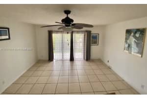 437 Lakeview Dr 201, Weston, FL 33326 - MLS#A11872719
