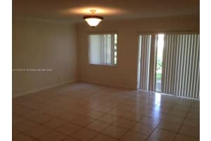 5827 NW 57th Ave 5827, Tamarac, FL 33319 - MLS#A11872727