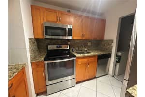 469 NE 207th Ln 101, Miami, FL 33179 - MLS#A11872757