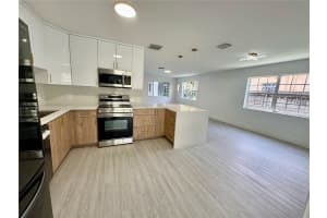 6825 SW 12th St, Pembroke Pines, FL 33023 - MLS#A11872767