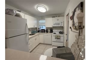 8900 Washington Blvd 103b, Pembroke Pines
