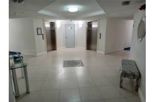 1000 St Charles Pl L20 Pembroke Pines, FL 33026 - MLS#A11872806