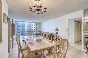 18051 Biscayne Blvd 1702, Aventura, FL 33160 - MLS#A11872814