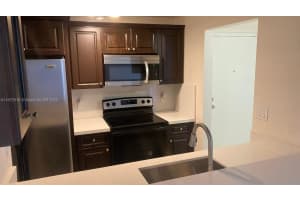 7075 NW 186th St C110, Hialeah, FL 33015 - MLS#A11872816