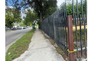 2751 NW 24th Ave, Miami, FL 33142 - MLS#A11872867