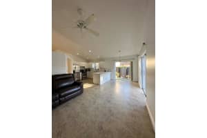 19820 NW 86th Ave, Hialeah, FL 33015 - MLS#A11872870