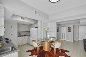 2924 Collins Avenue 501, Miami Beach, FL 33140 - MLS#A11872893