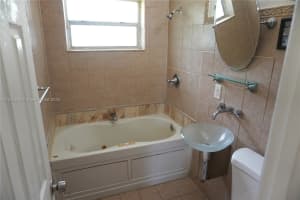 1000 NE 13th Ave, Homestead, FL 33033 - MLS#A11872898
