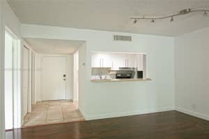 100 Lakeview Dr 117, Weston, FL 33326 - MLS#A11872905
